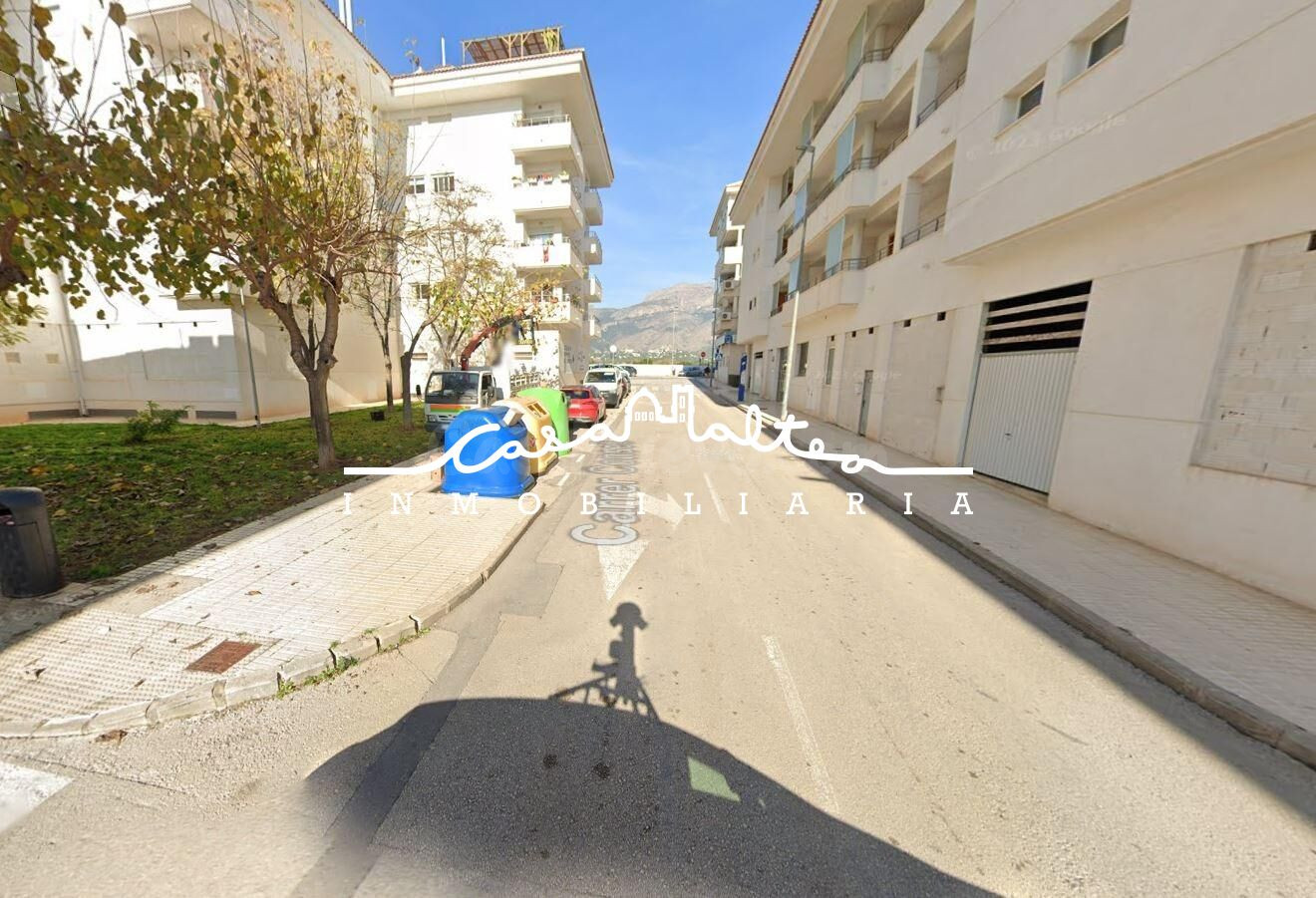 En venta locales por la zona Garganes, Altea