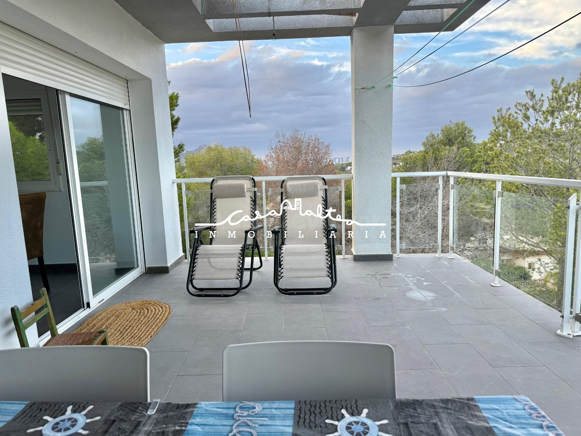 MAGNÍFICO CHALET EN ALQUILER LARGA ESTANCIA EN CALPE, ZONA E - foto 3