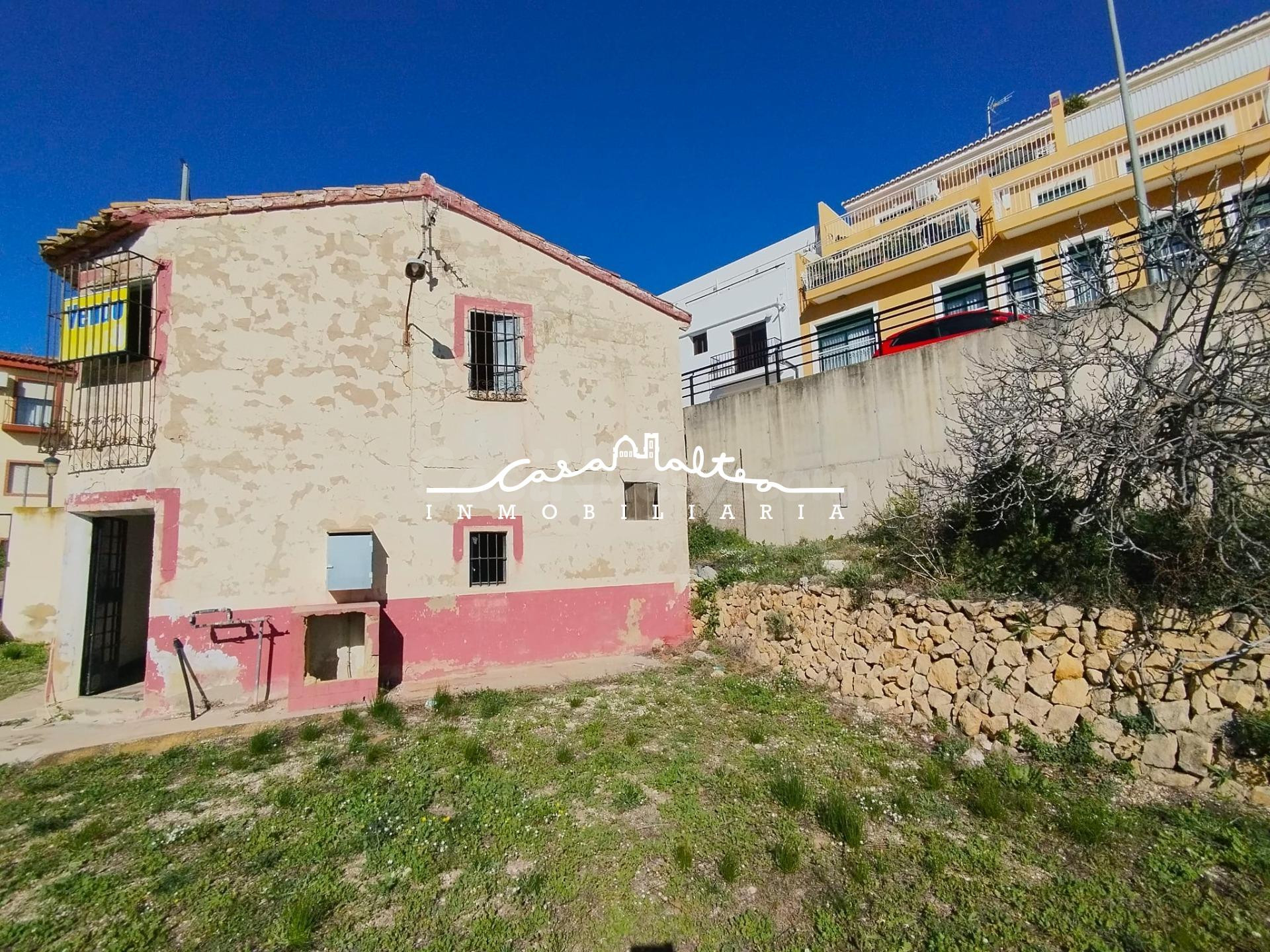 En venta gran casa para reforma integral en Callosa con mara