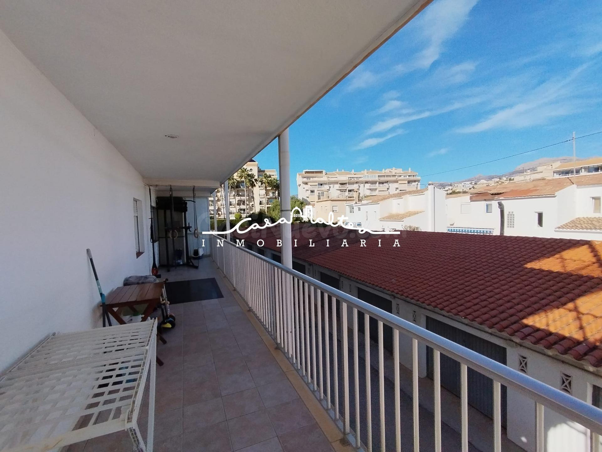 Se vende bonito y luminoso piso a pocos metros de la playa en Altea