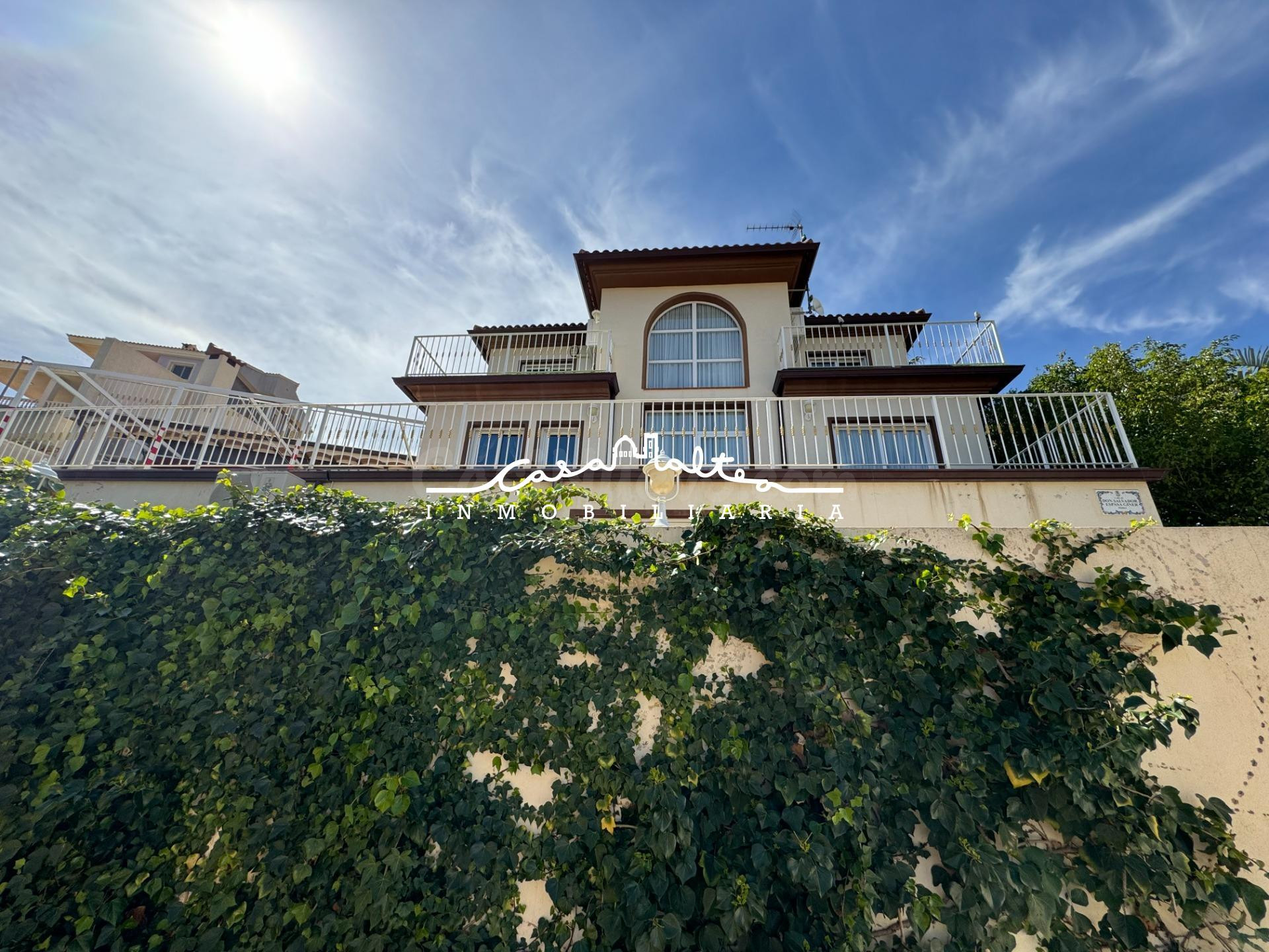 En venta chalet independiente con increíbles vistas panorámi - foto 2