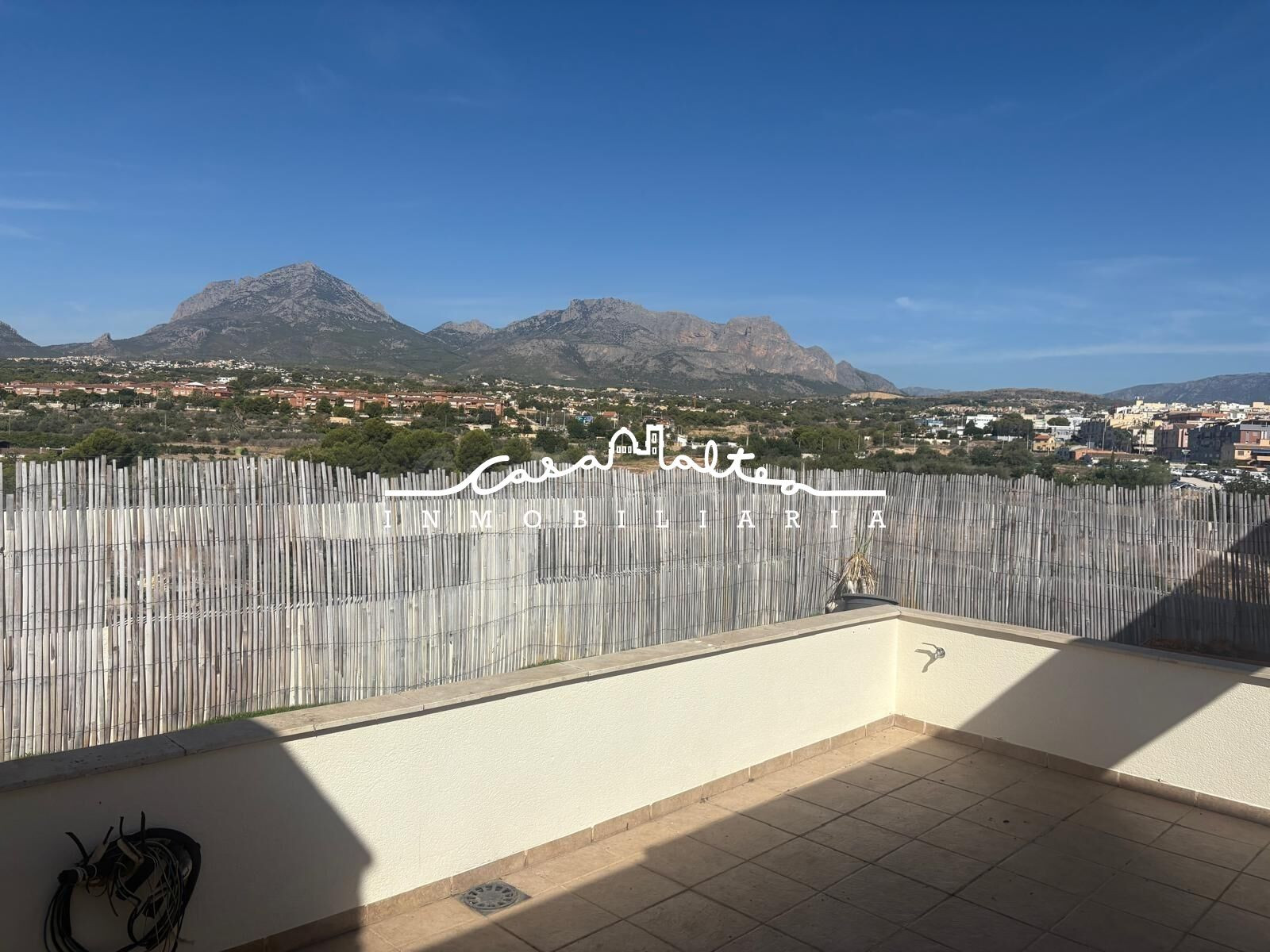 En venta ÁTICO DÚPLEX en Alfaz del Pi CON PISCINA