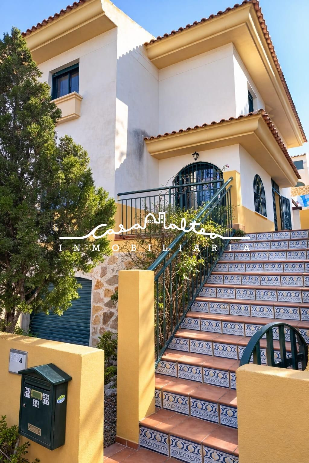 En venta chalet pareado en La Nucia - foto 2