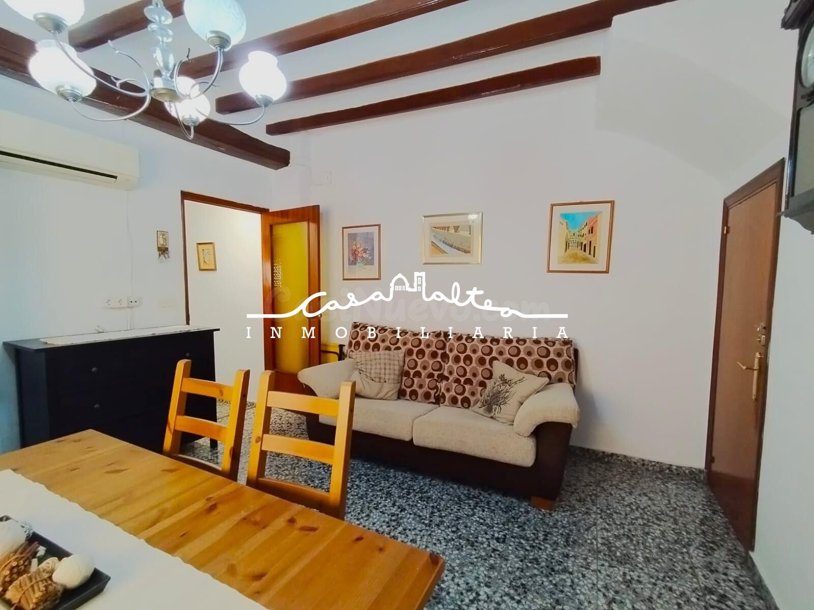 En venta gran casa de pueblo de 3 plantas en Polop