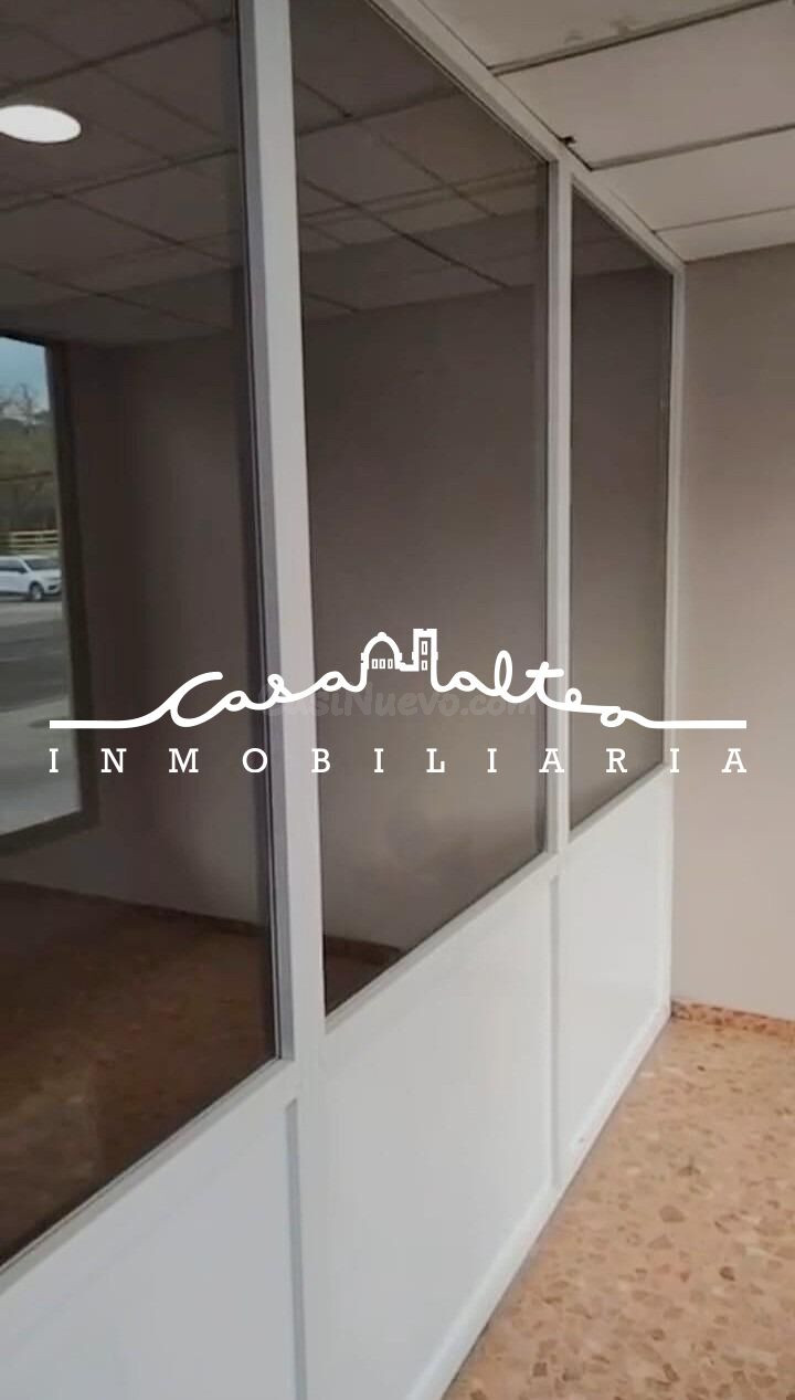 Se alquila gran local comercial en Benidorm