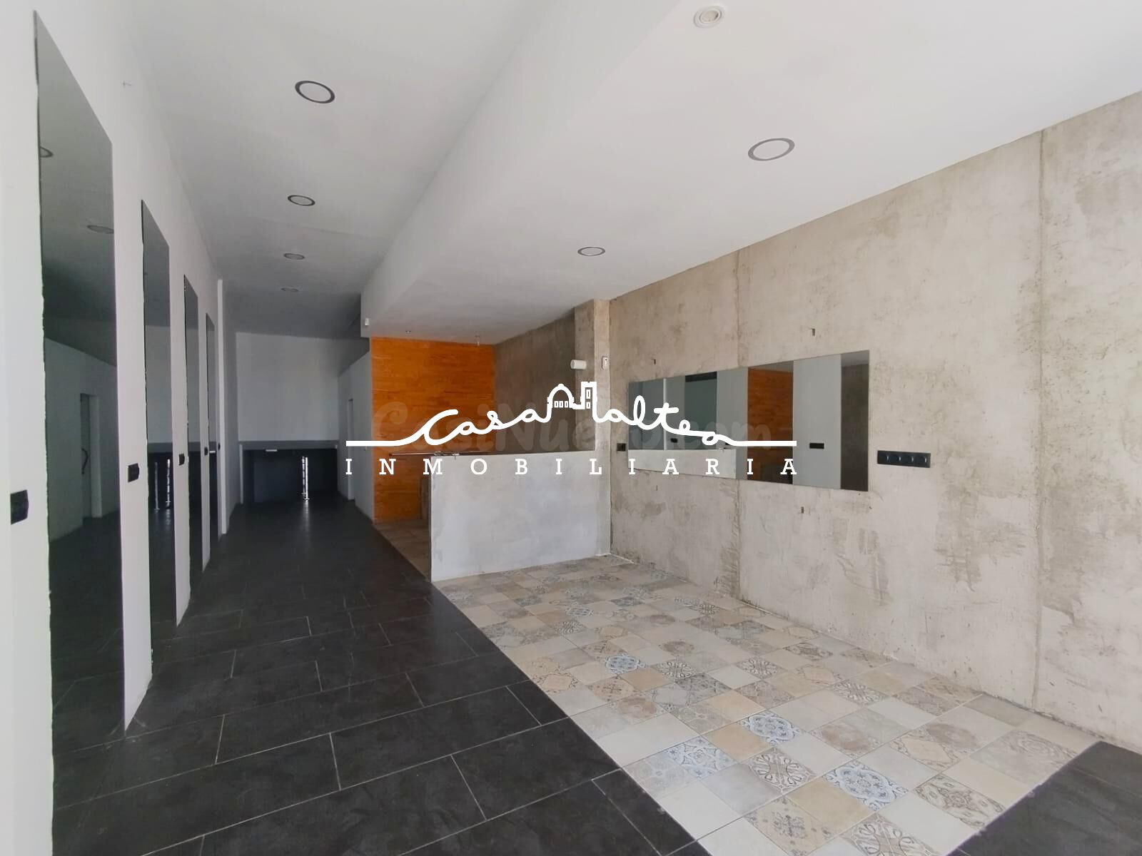 Gran local comercial en alquiler en Altea, primera línea - foto 2