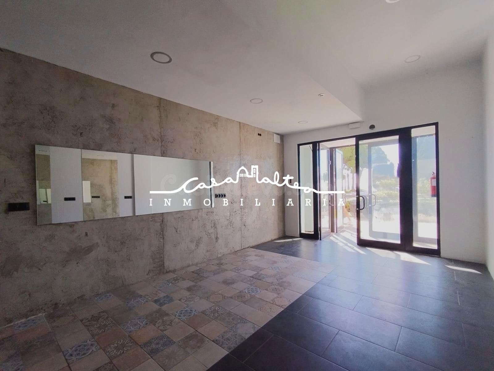 Gran local comercial en alquiler en Altea, primera línea - foto 3
