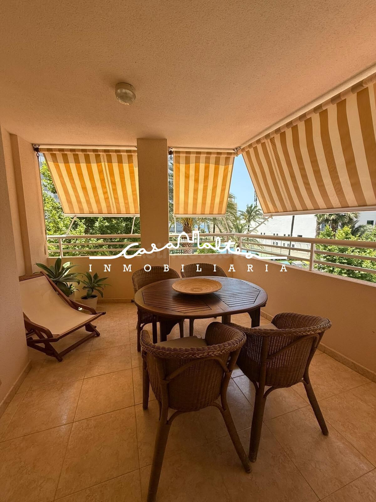 AMPLIO Y LUMINOSO APARTAMENTO PLAYA ARENAL BOL CALPE. De Septiembre a Julio.