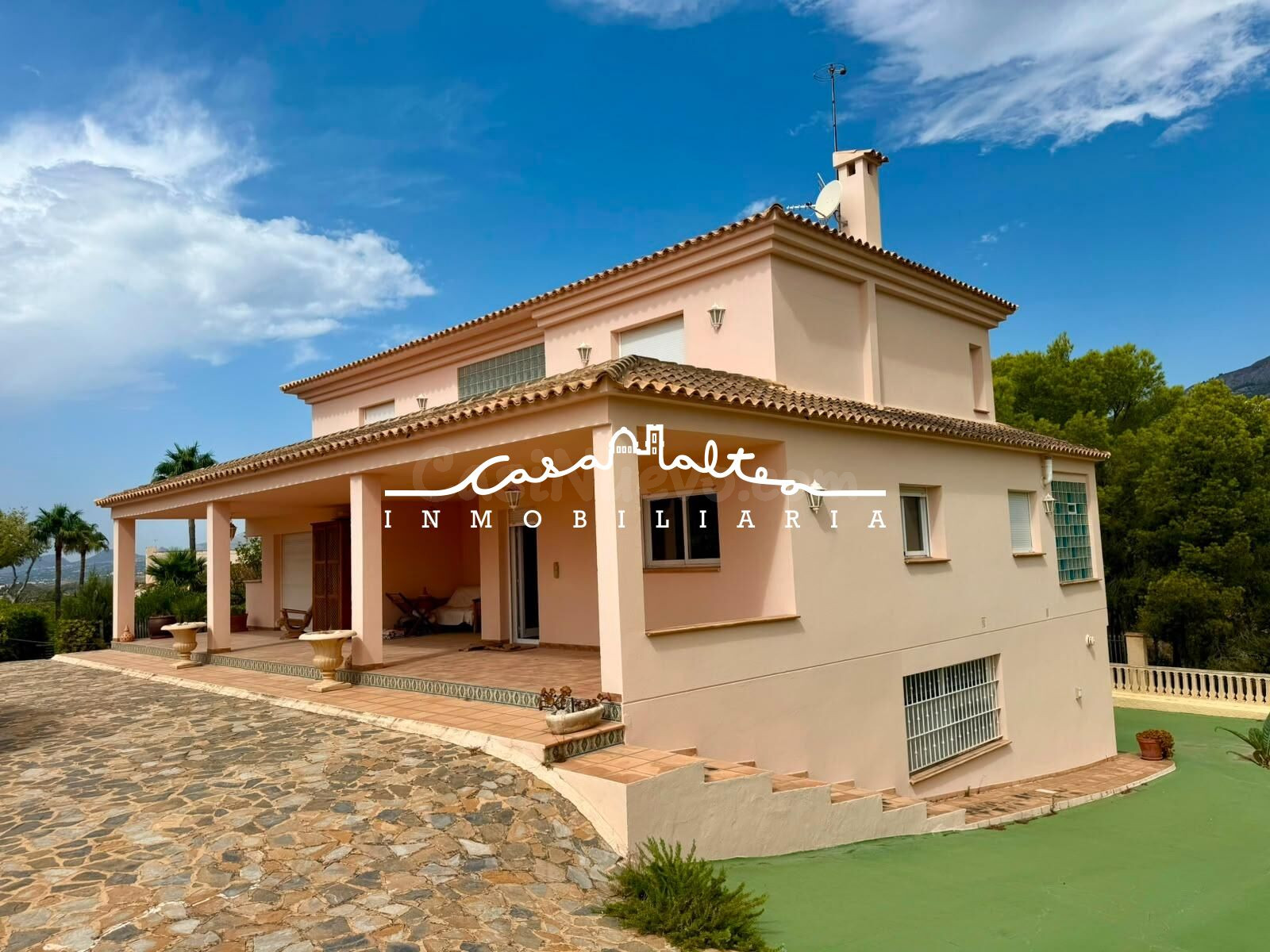 Espectacular Chalet Independiente en Altea Hills con Vistas Impresionantes