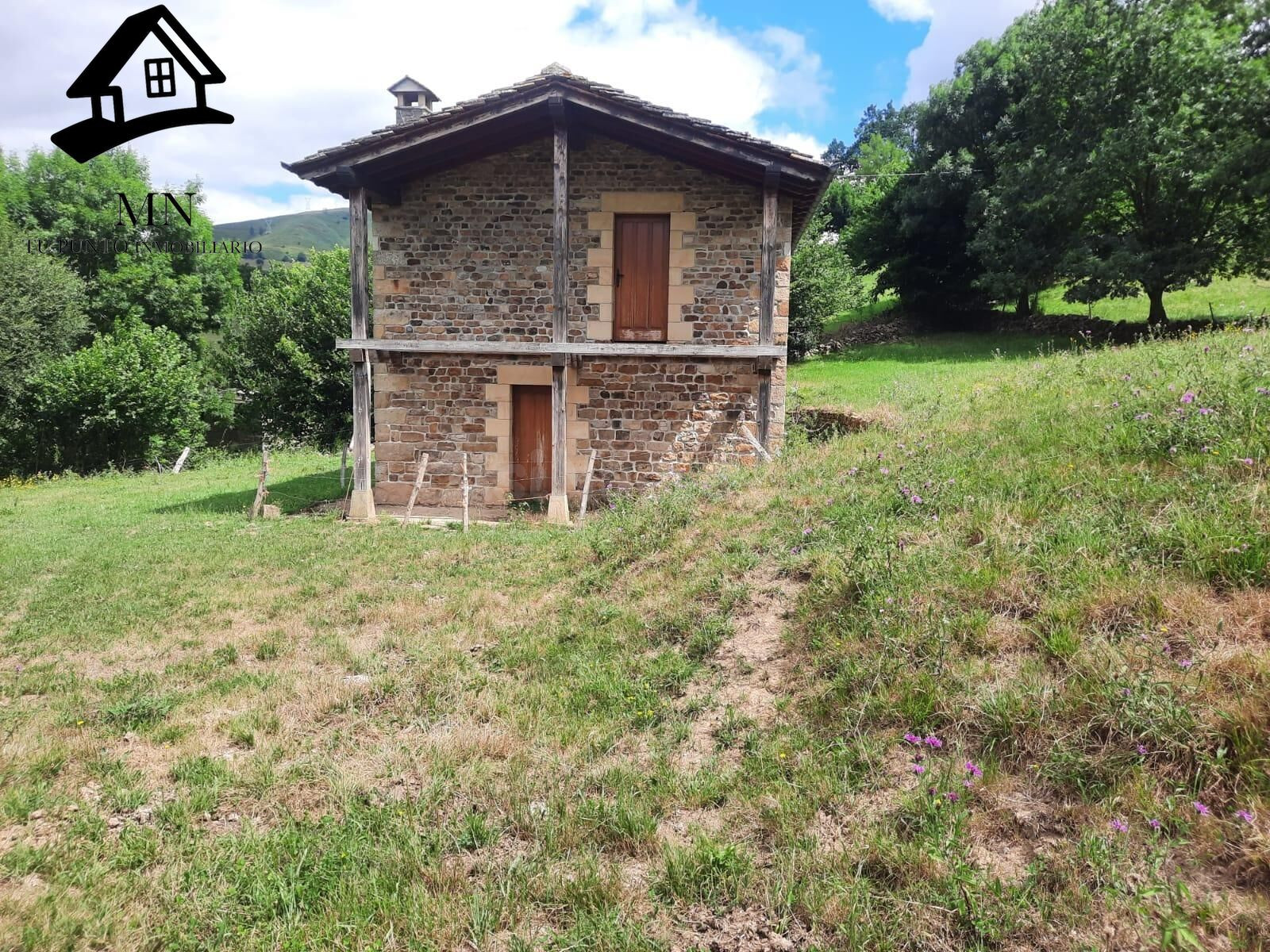 Exclusivo conjunto pasiego en Yera: 2 cabañas tradicionales  - foto 2