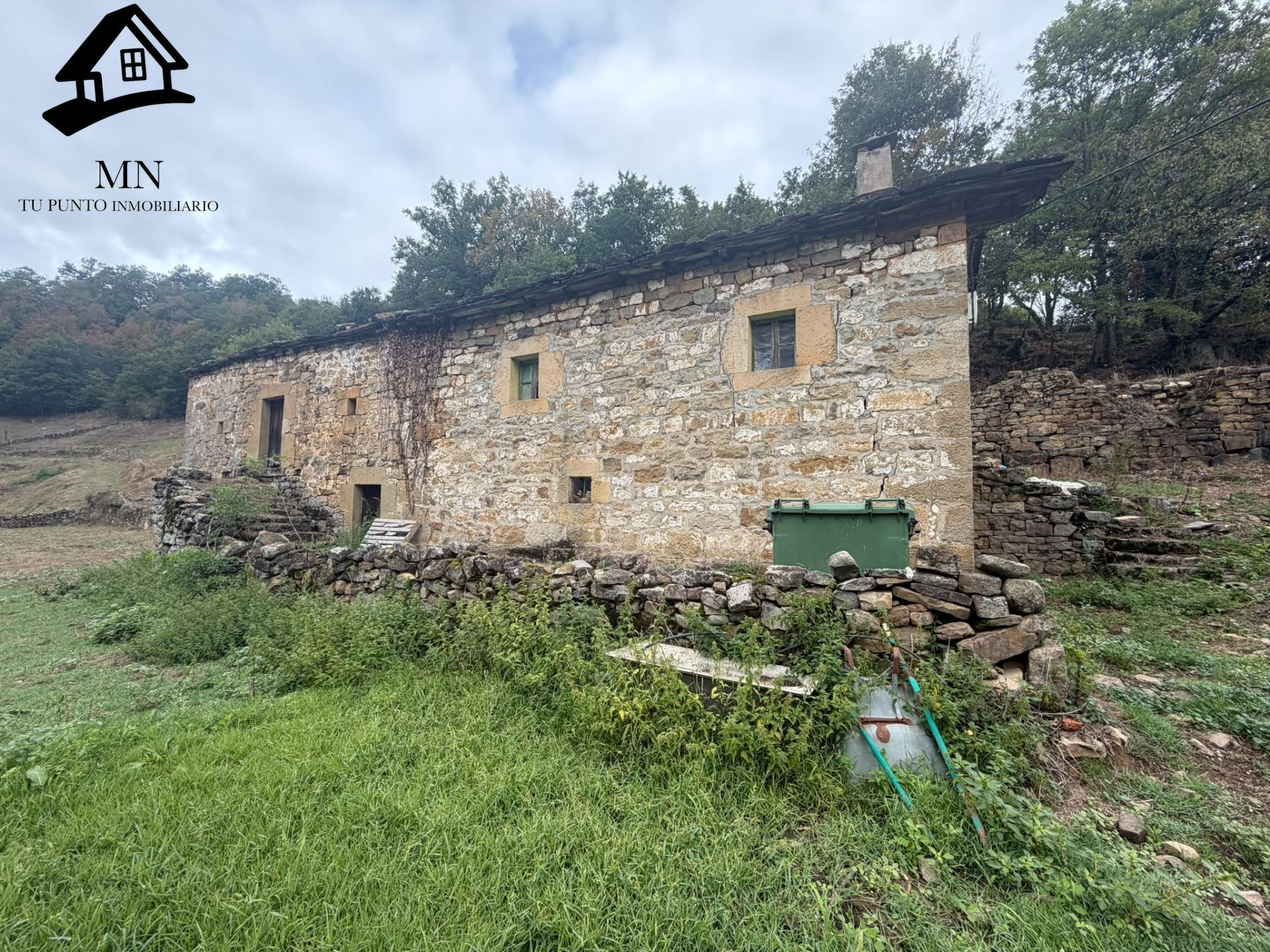 Dos cabañas pasiegas pareadas en finca llana ,con luz, agua  - foto 2