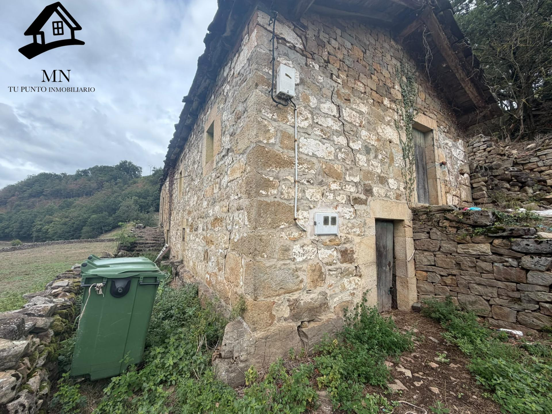 Dos cabañas pasiegas pareadas en finca llana ,con luz, agua  - foto 4
