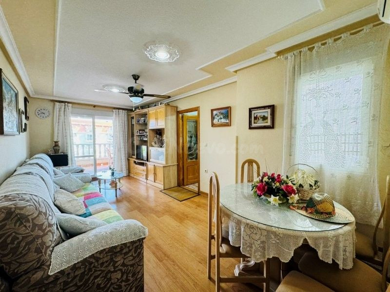 Apartamento 200 metros de la playa con garaje La Mata, 35 km del aeropuerto Alicante
