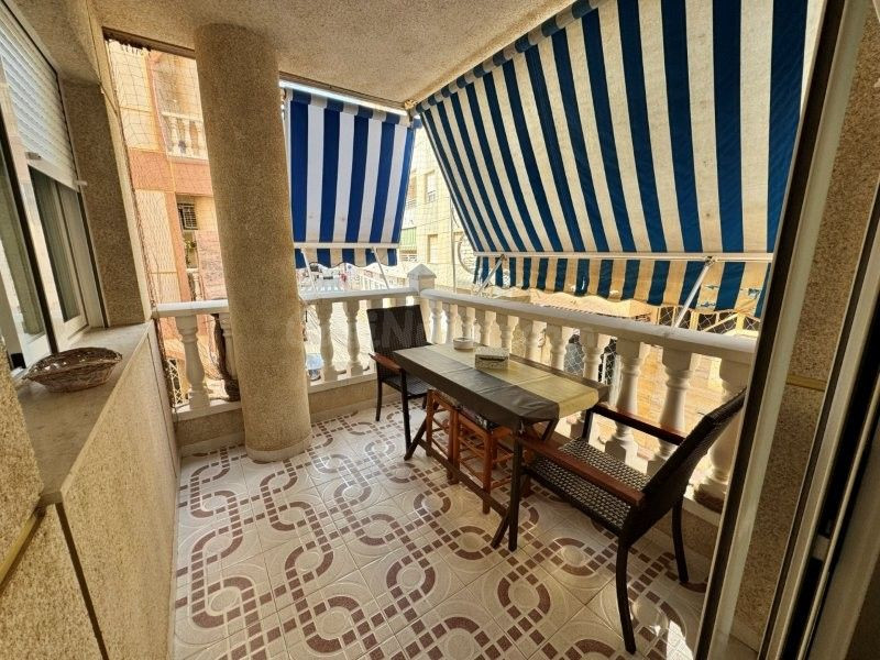 Piso en venta en centro La Mata, 200 metros de la playa 35 k - foto 2