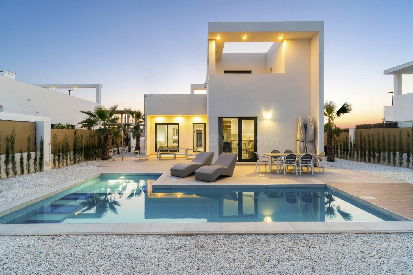 VILLAS DE OBRA NUEVA EN BENIJOFAR - foto 2