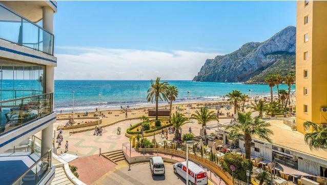 PRECIOSOS APARTAMENTOS CON VISTAS AL MAR EN CALPE