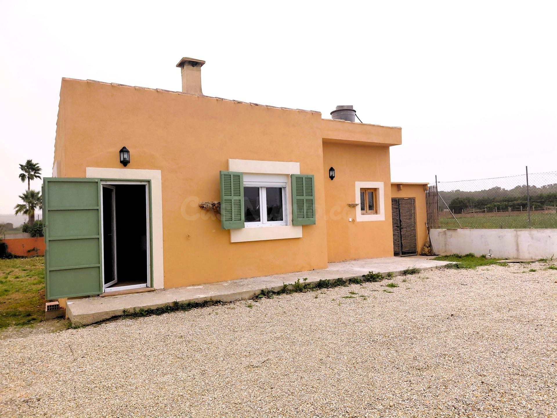 Rustica con casa a sólo 2 Km de Manacor con luz y agua propia