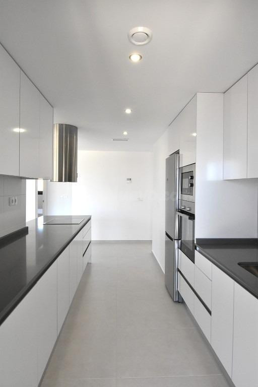 se vende un piso de 3 dormitorios y 2 baños en comunidad con - foto 5