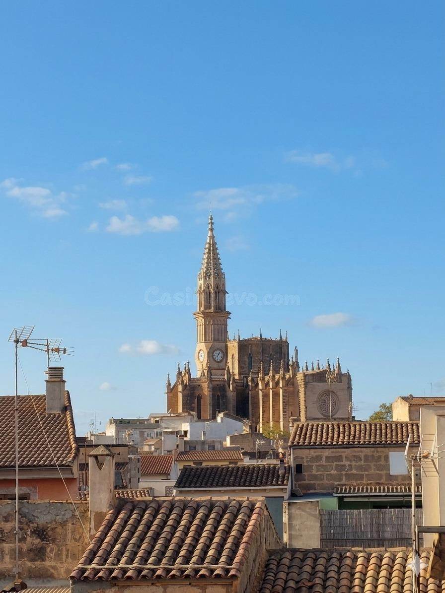 Obra Nueva: Casa con Patio y Encanto Mallorquín en el Corazó - foto 2