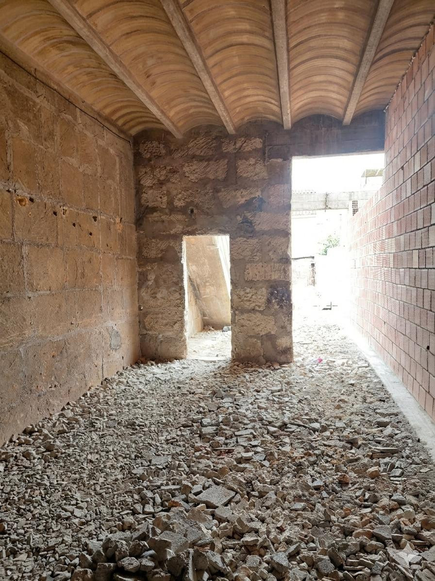 Obra Nueva: Casa con Patio y Encanto Mallorquín en el Corazó - foto 3