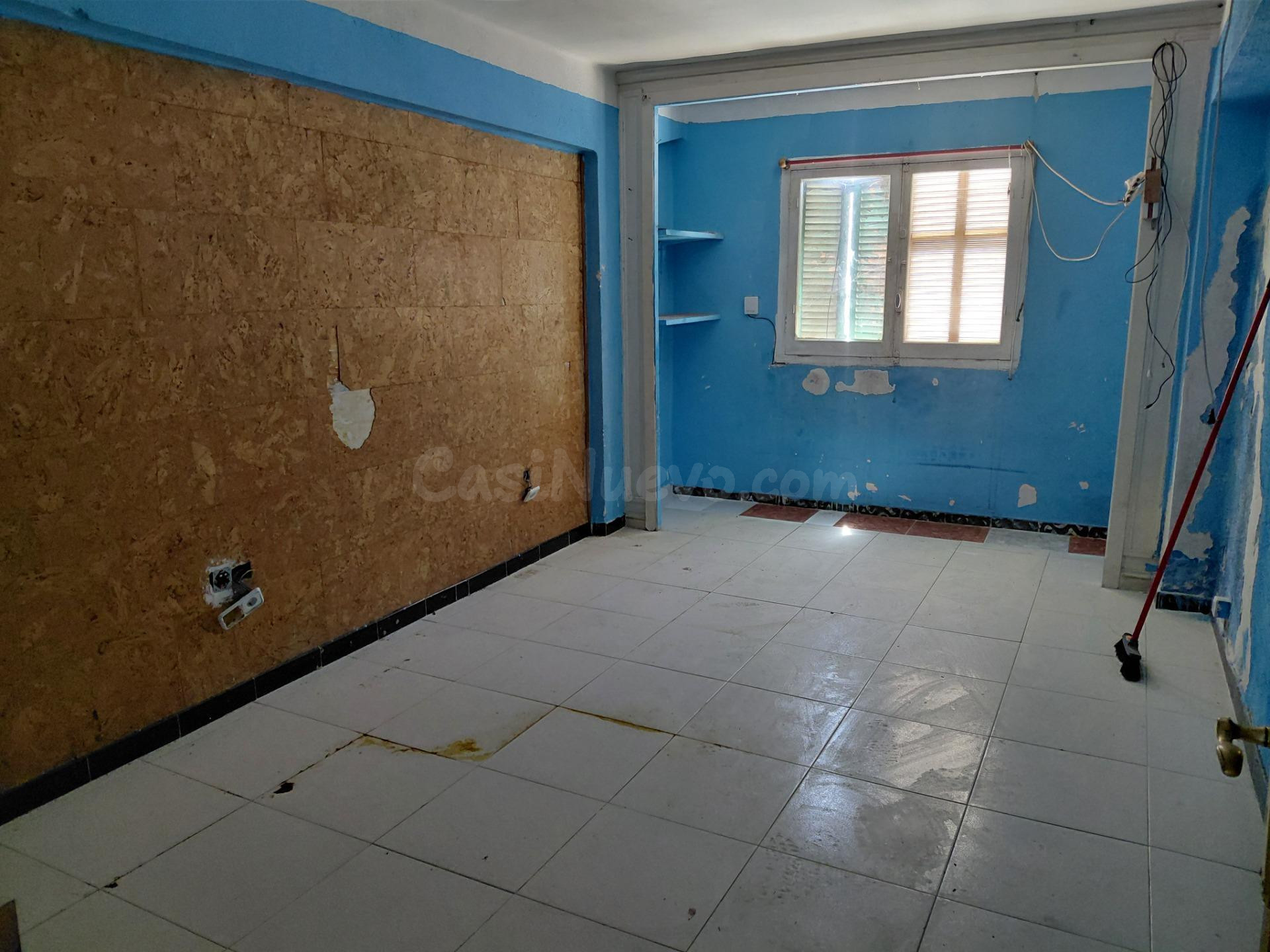 Piso esquinero, luminoso y despejado con 3 dormitorios en So - foto 4