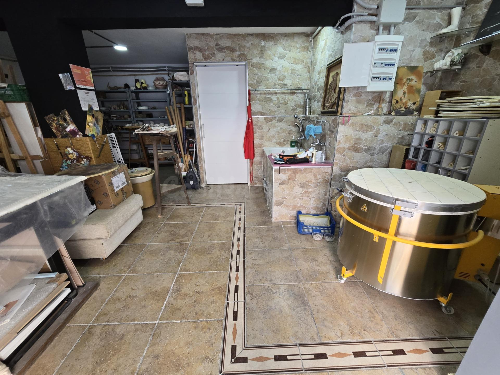 Oportunidad Única: Local Comercial de Esquina en Benidorm co - foto 4