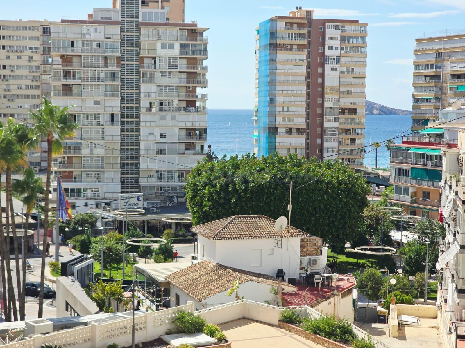 PISO DE 3 habitaciones CON VISTAS AL MAR, TERRAZAS Y PARKING - foto 3