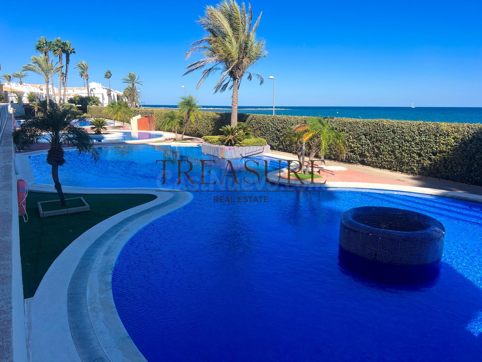 Piso reformado con vistas al Mediterráneo en Punta Cormorán 
