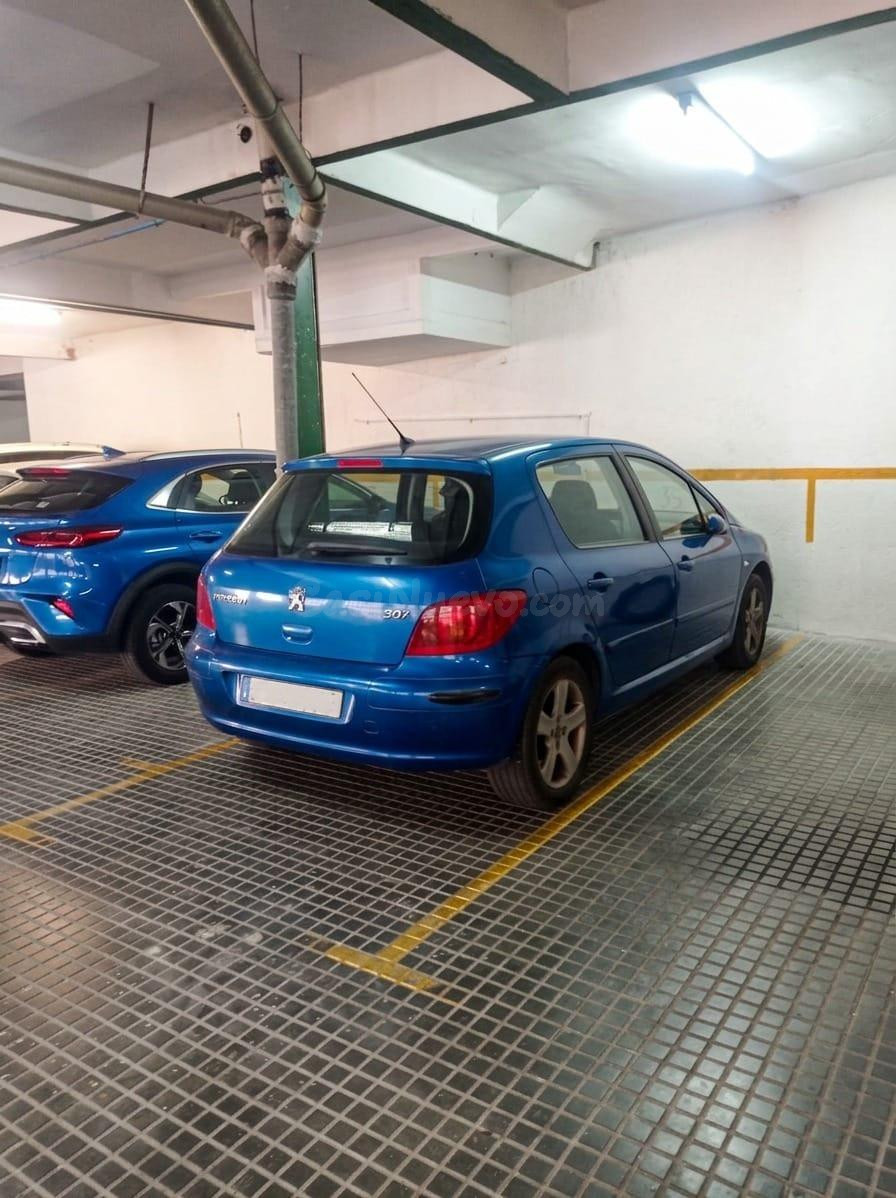 Garaje Exclusivo para Coche Pequeño en Ubicación Privilegiad - foto 3