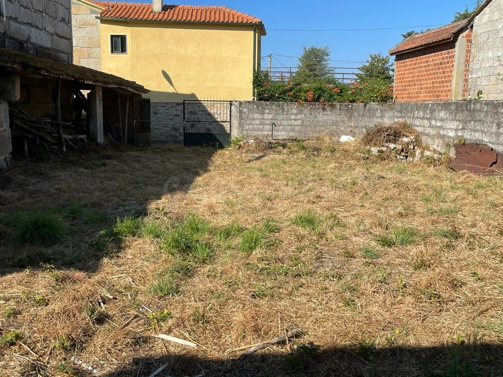 CASA DE PIEDRA ANTIGUA PARA REHABILITAR