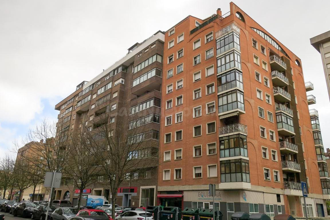 Piso en venta en Azpilagaña