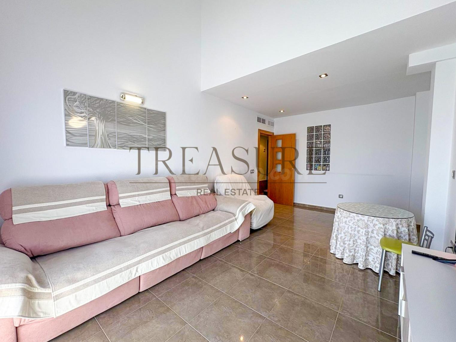 Piso-dúplex reformado con terraza y encanto en pleno centro  - foto 4