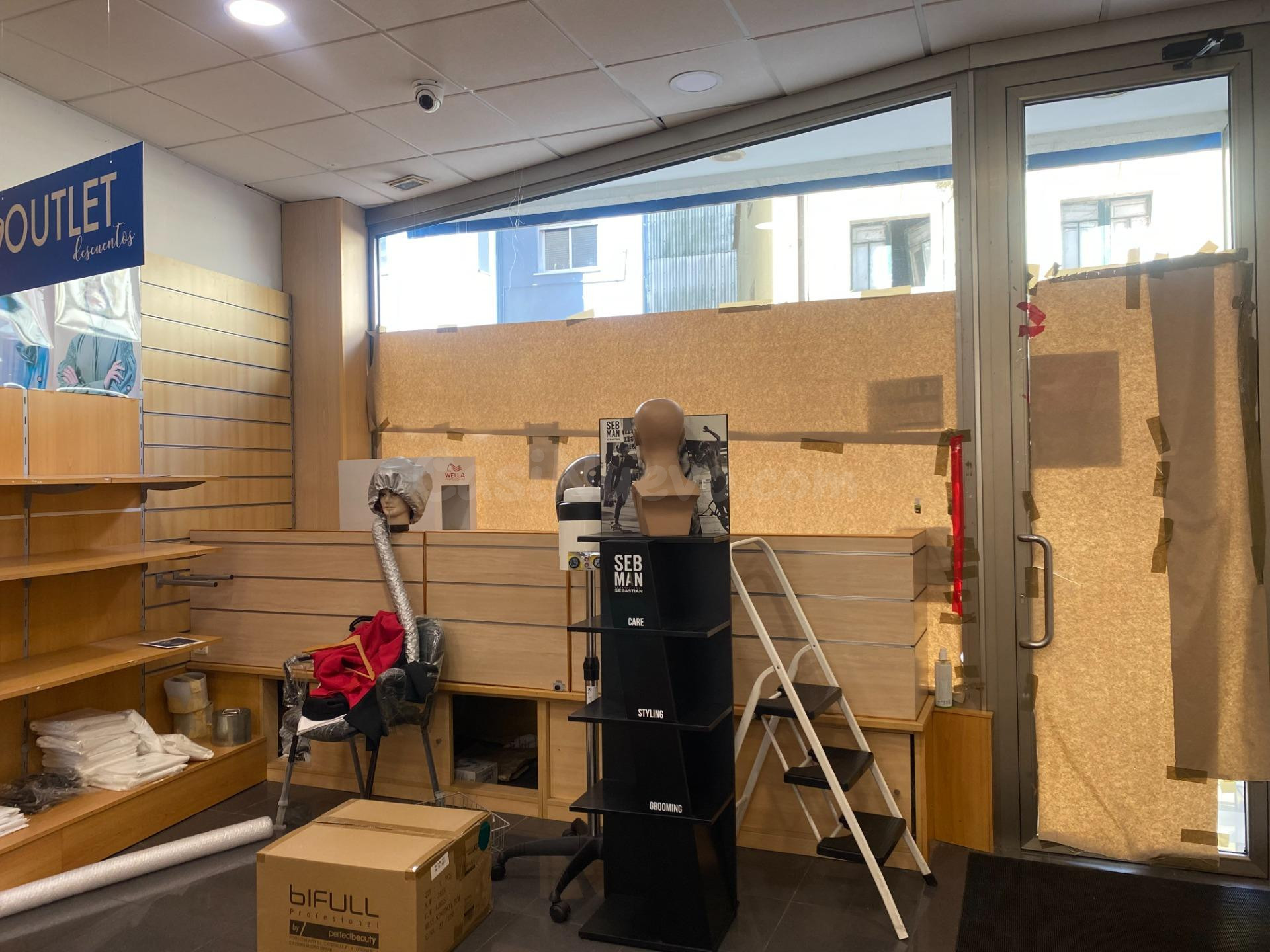 En venta o alquiler bajo comercial amplio y céntrico en Vill - foto 3