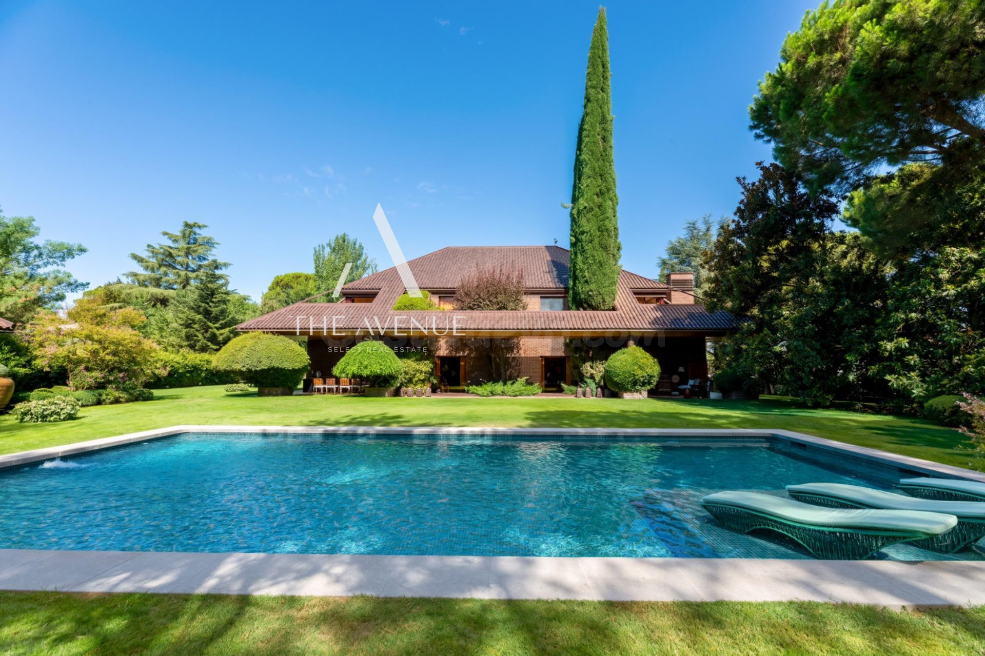 Extraordinaria villa en Las Lomas