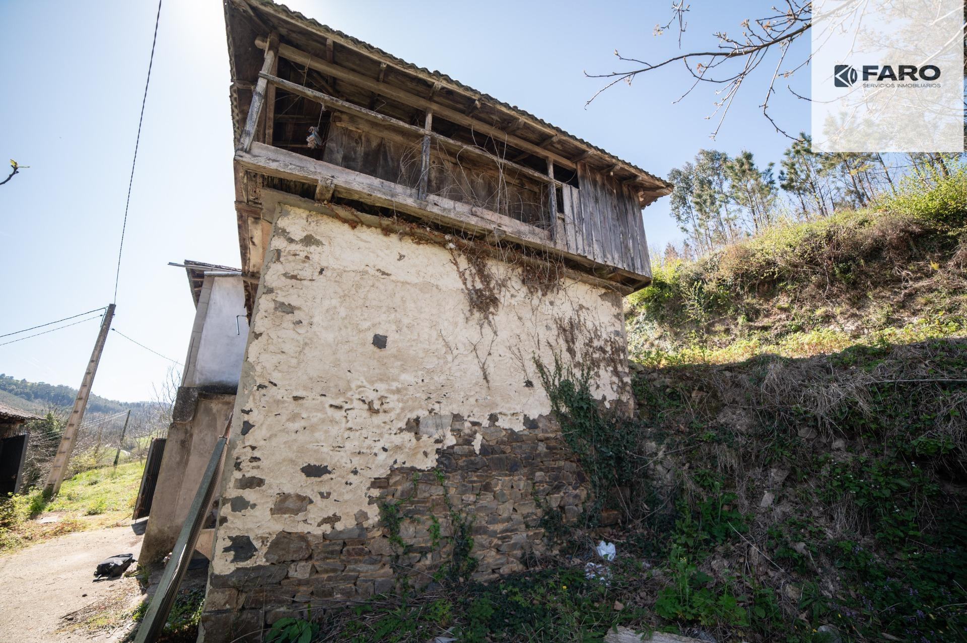 Casa con finca de 7.525 m2 en Valle de Paredes (Valdés) – Gr - foto 4
