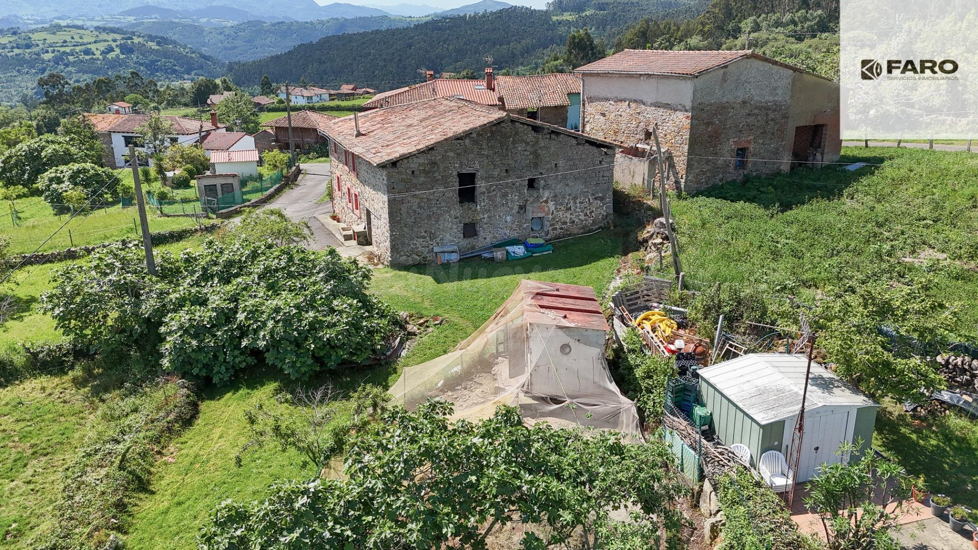 Cuadra de piedra con parcela urbanizable en Castiello de Lue - foto 4