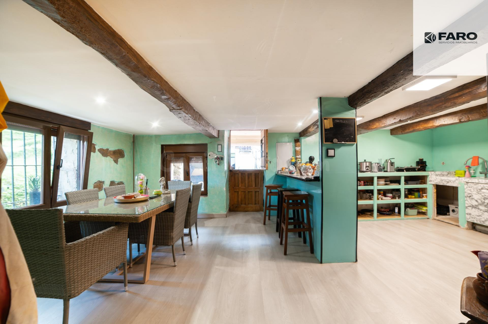 Casa con terreno, hórreo y entorno natural en Peón - foto 5