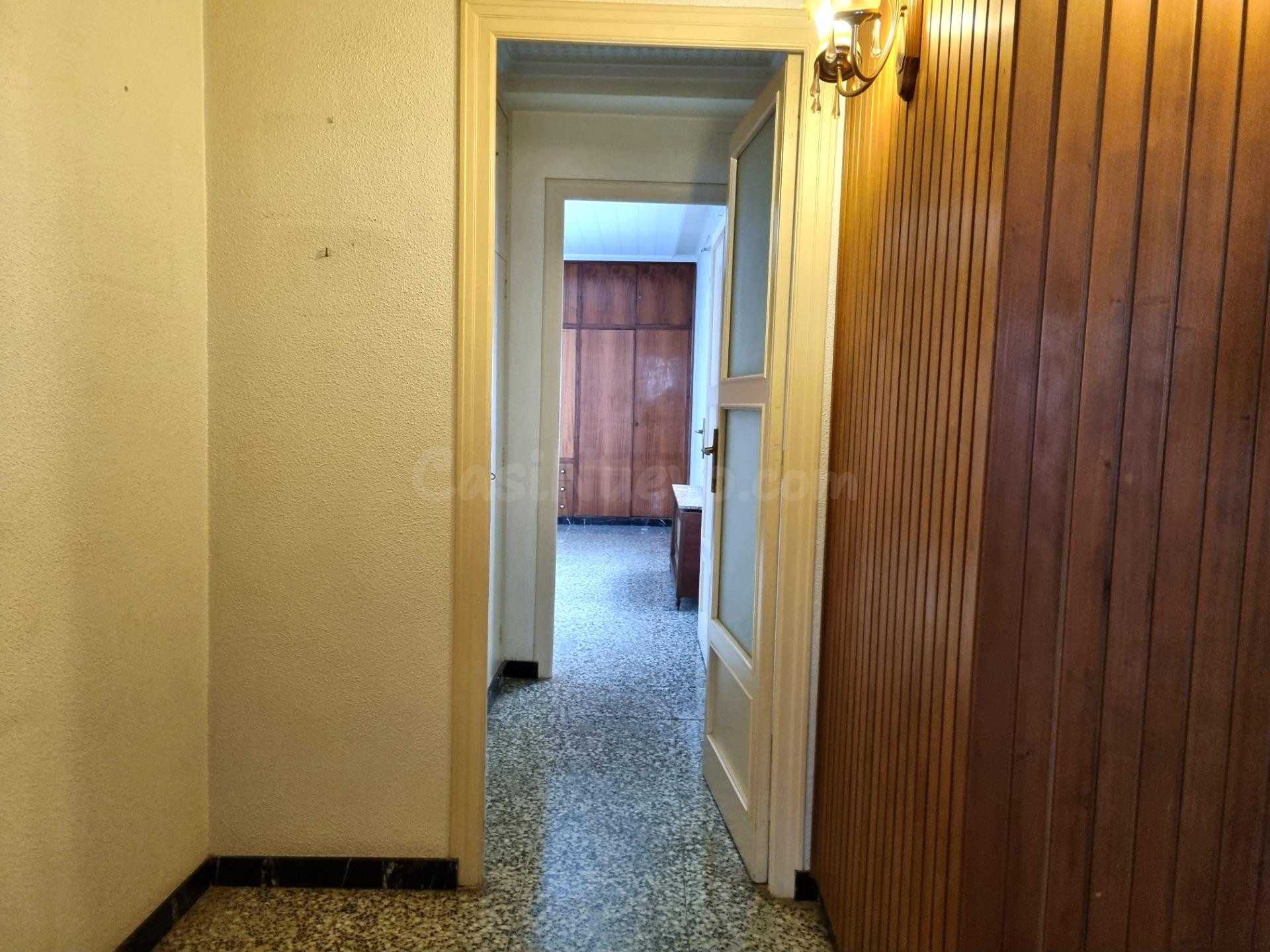 SE VENDE PISO MUY AMPLIO EN MONOVAR - foto 5