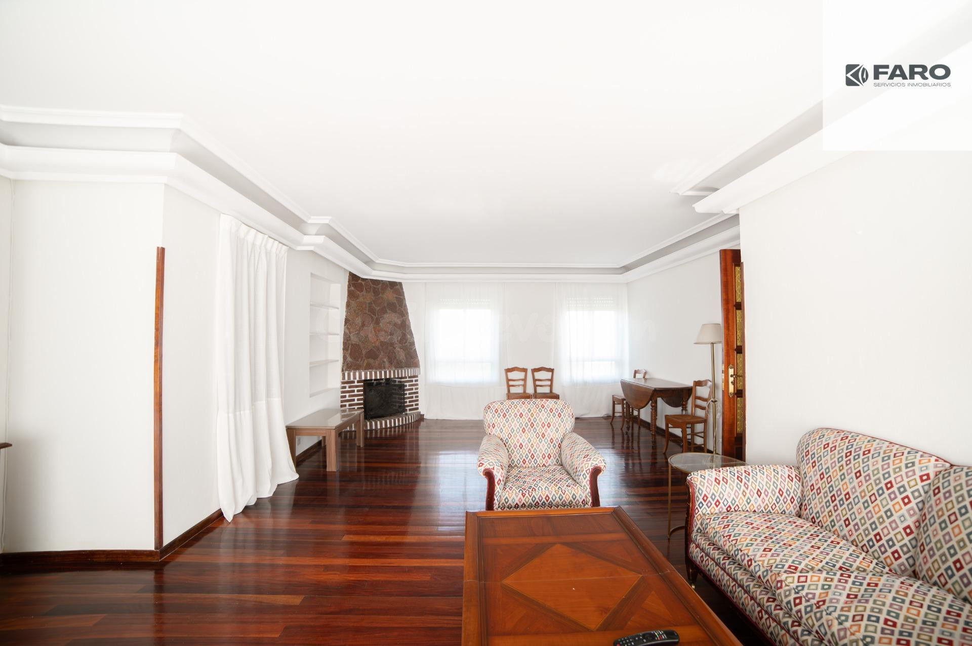 Casa independiente con hórreo y parcela de 1.100 m2 en Luanc - foto 3