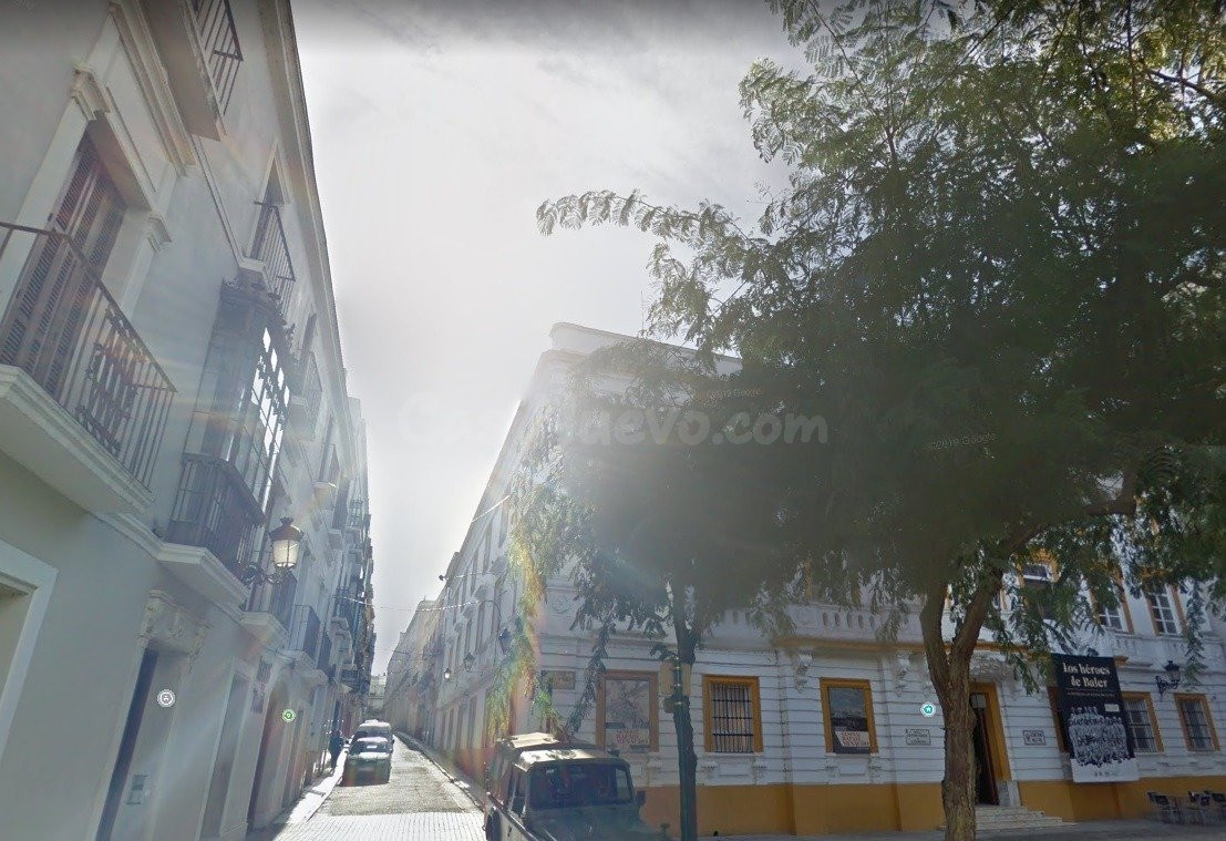 LOCAL EN VENTA CASCO ANTIGUO