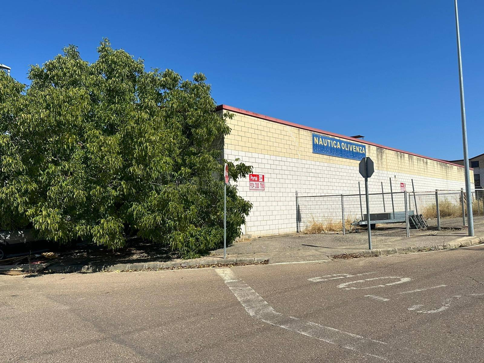 NAVE EN VENTA EN POLÍGONO RAMAPALLAS; OLIVENZA (BADAJOZ) - foto 2