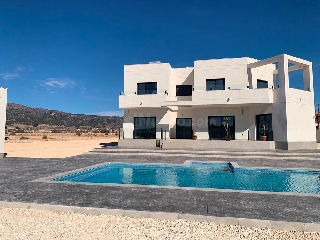 VILLAS DE OBRA NUEVA EN PINOSO