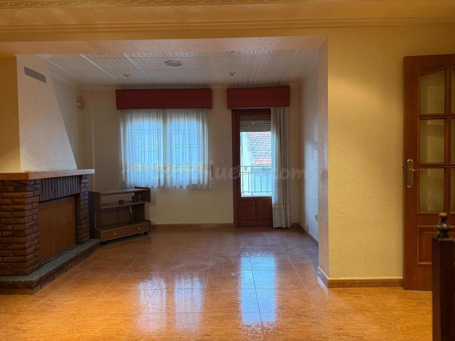 SE VENDE PISO EN SALINAS (ALICANTE) - foto 3