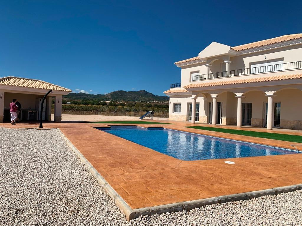VILLAS DE OBRA NUEVA EN PINOSO - foto 2