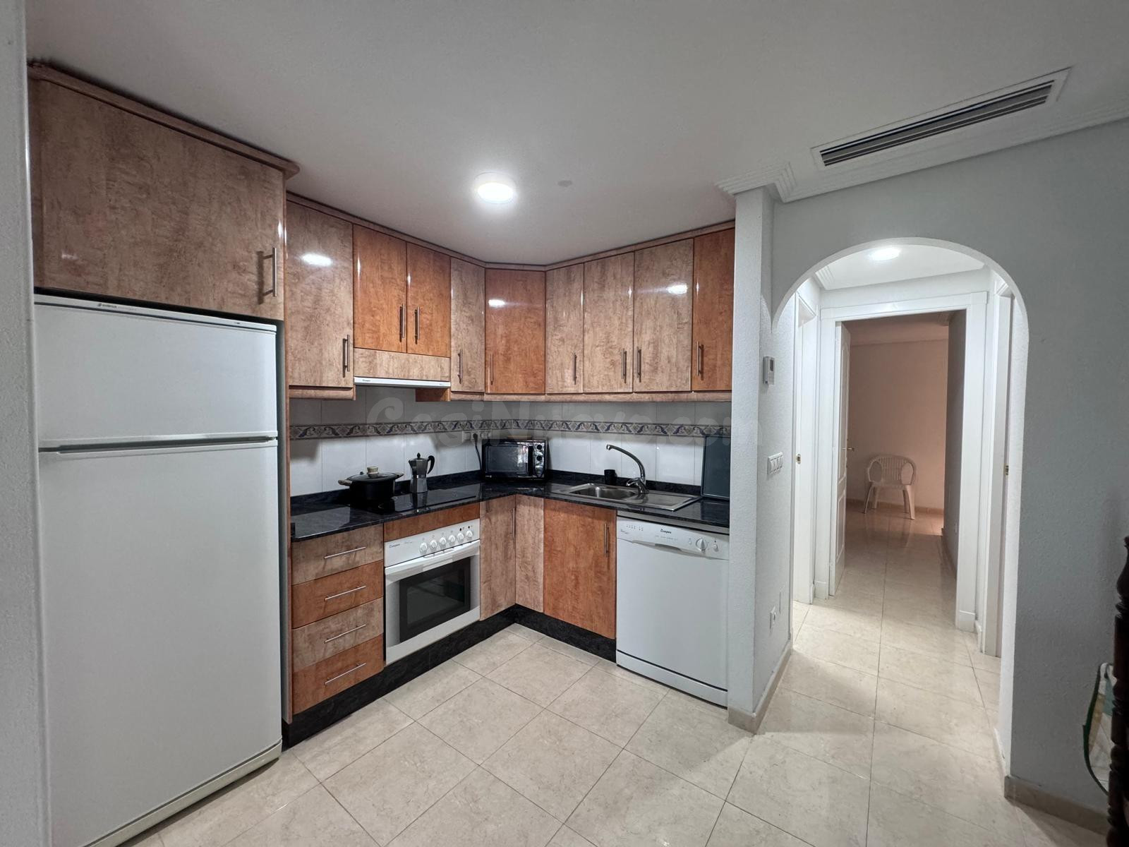 Moderno apartamento de 2 habitaciones en planta baja en las 