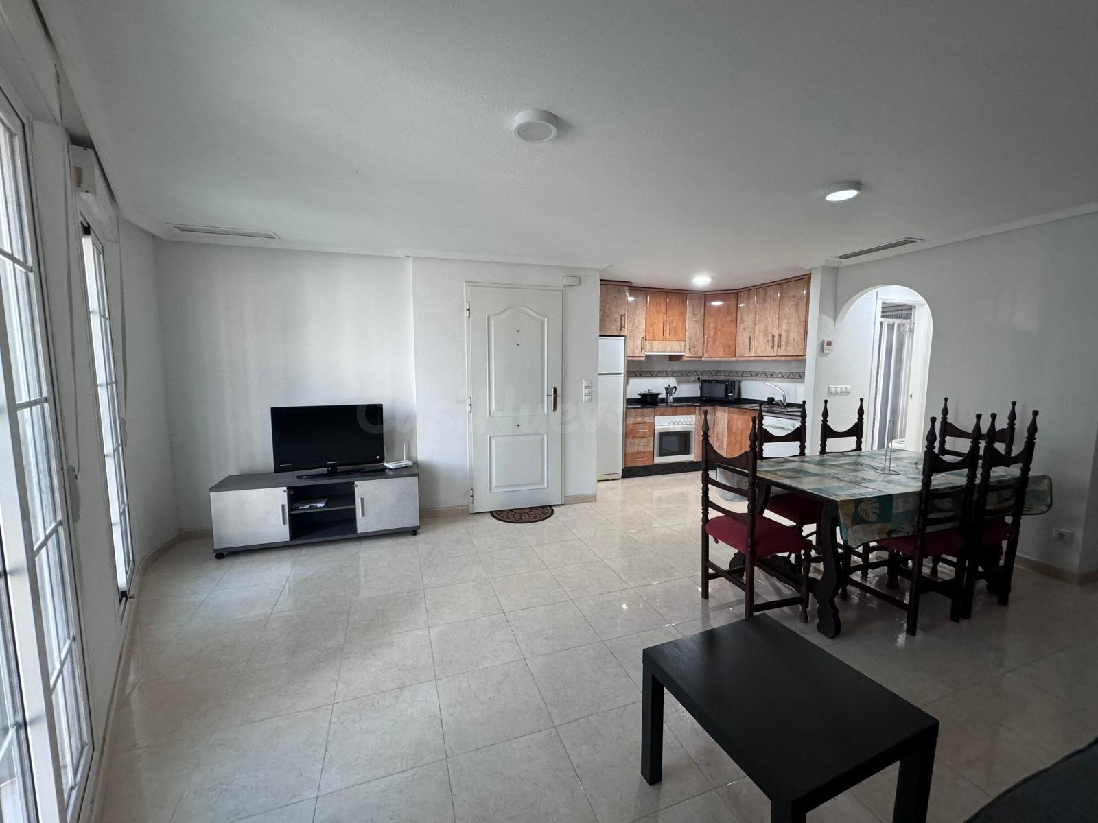 Moderno apartamento de 2 habitaciones en planta baja en las  - foto 2