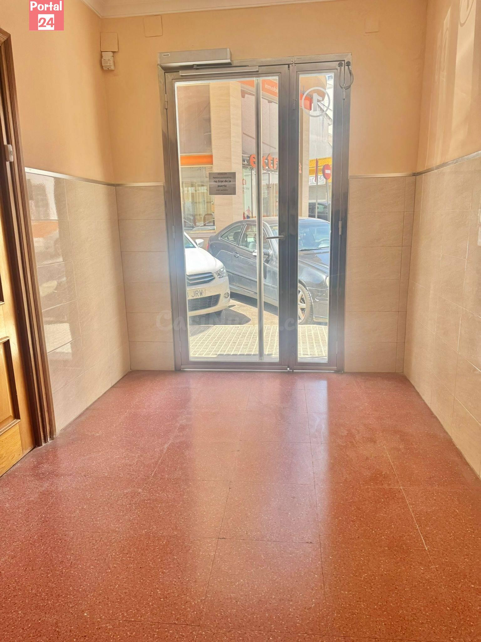 ¡Oportunidad única en el corazón de Badajoz! ✨ - foto 2