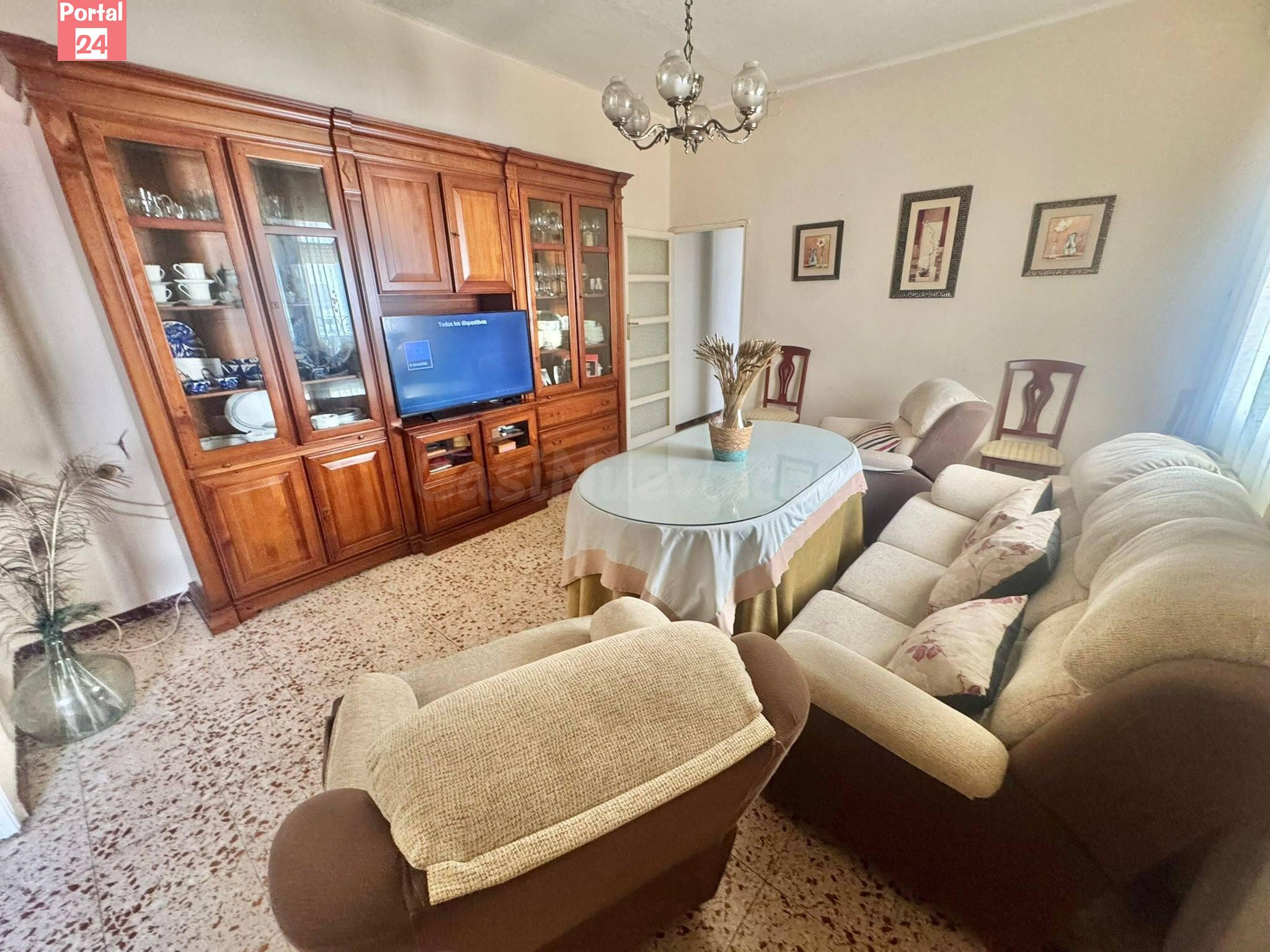 ¡Oportunidad única en el corazón de Badajoz! ✨ - foto 3