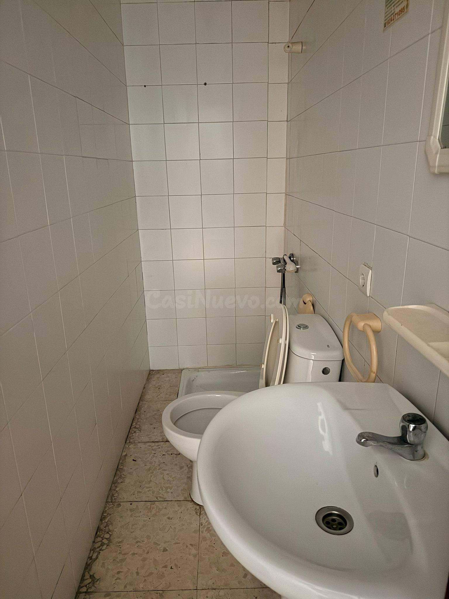 Local en venta en calle Santo Domingo (Cambio de uso permiti - foto 4