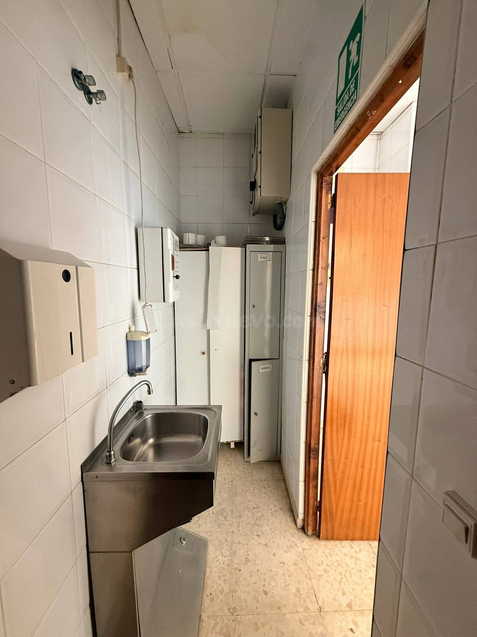 Local en venta en calle Santo Domingo (Cambio de uso permiti - foto 5